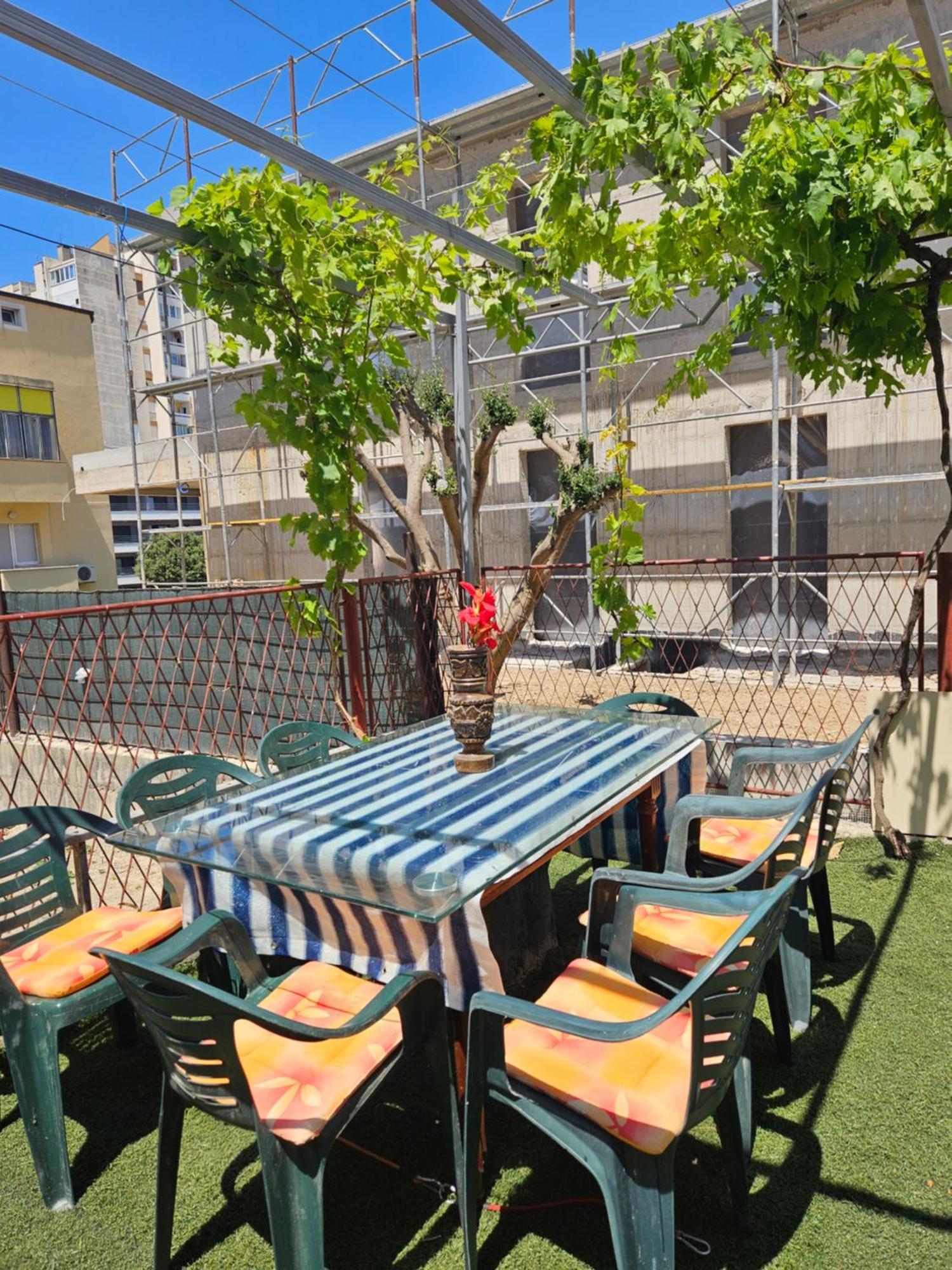 West Gate Apartman *
